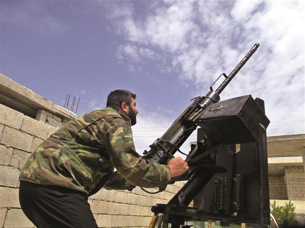 Fighters give ultimatum to Syrian opposition group