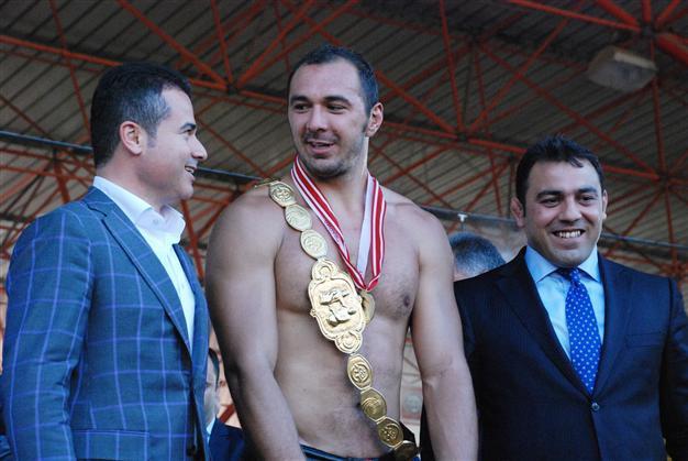 Turkey’s oil wrestling champion delivers late father’s dream after 25 years