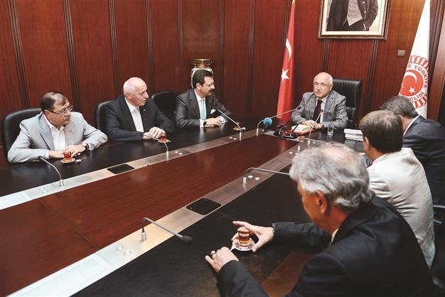 Parliamentary Speaker Çiçek regrets absence of civilian Constitution