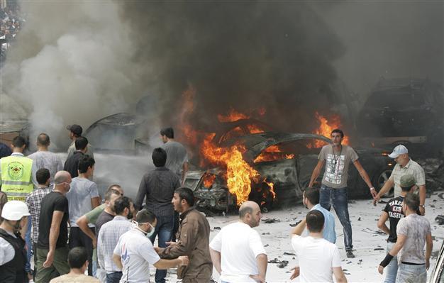 Car bomb wounds 53 in Shiite Beirut suburb