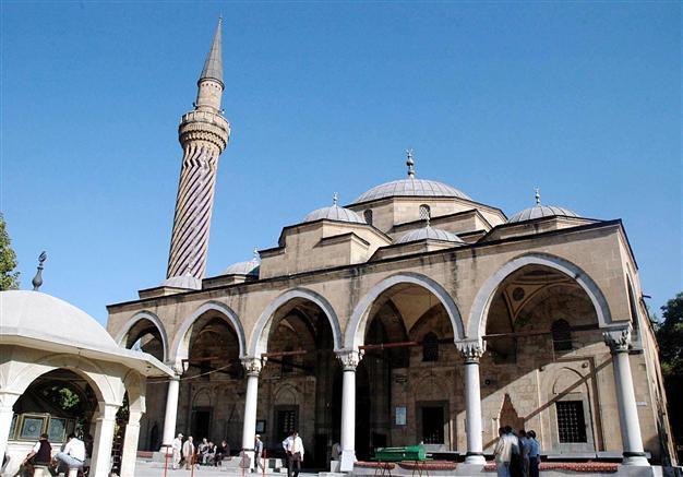 Government to rebuild ‘lost’ mosques in Turkey