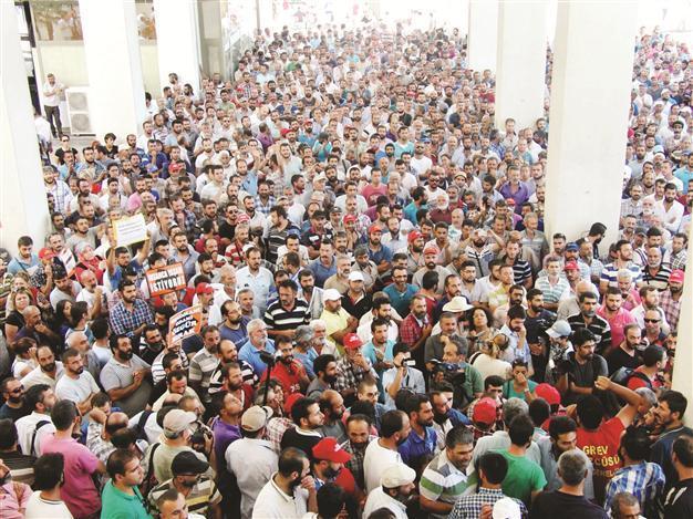 İzmir municipality faces strike dispute