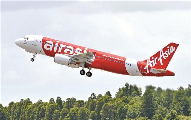 Asian carrier halts hundreds of flights