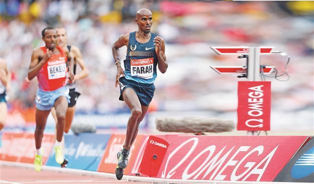 Mo Farah wins on 2nd Super Saturday
