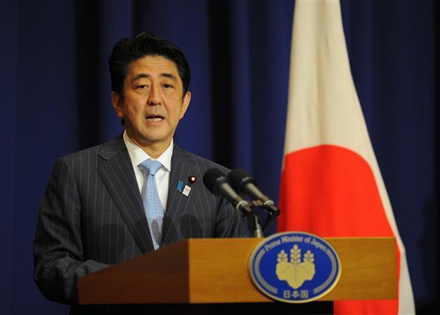 Japans top diplomat heads for China seeking better ties