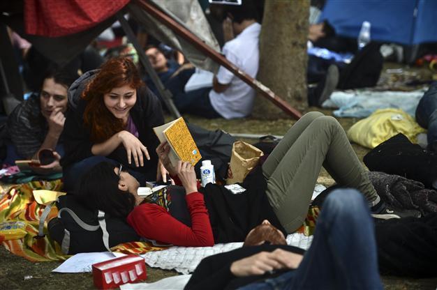 German Greens co-chair Özdemir visits Gezi Park, praises community