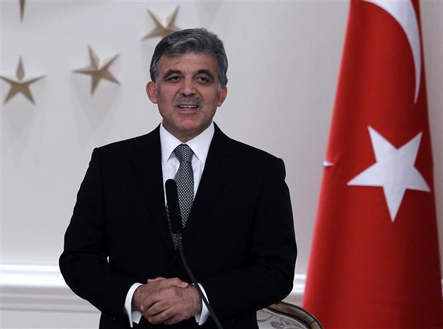 President Gül congratulates Egyptian interim president on national day