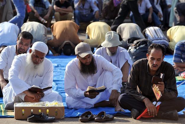 Top Sunni group urges Egyptians to snub army chiefs call