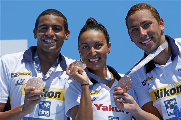Swimming-Governing body FINA agrees to introduce mixed relays