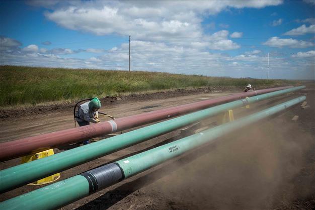 Russia’s Rosneft seeks Azeri gas field stake