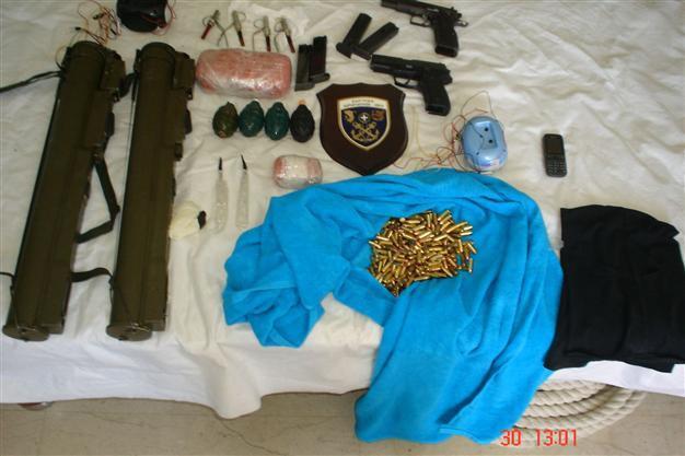 Three Turks, three Greeks charged over arms cache