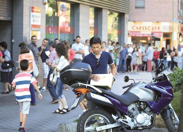 Spanish jobless numbers fall for fifth straight month in July