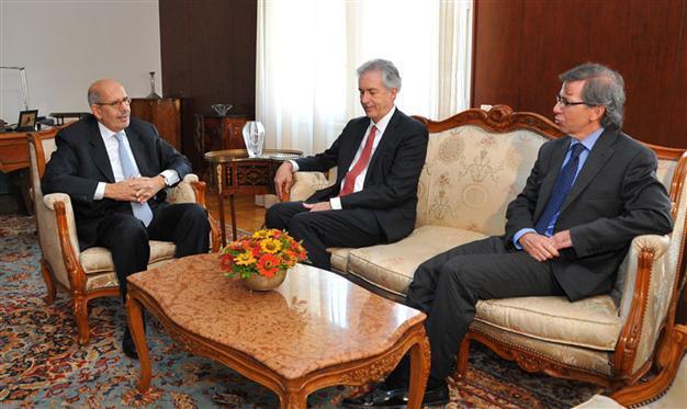 US urges negotiated return to democratic rule in Egypt