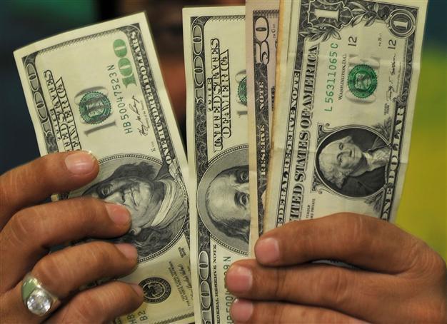 Turkish central bank moves to bolster lira amid clashes