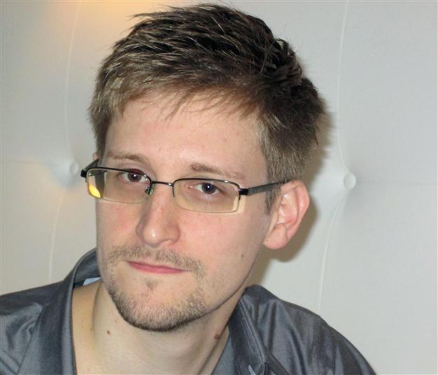 Russia would consider asylum for US whistleblower