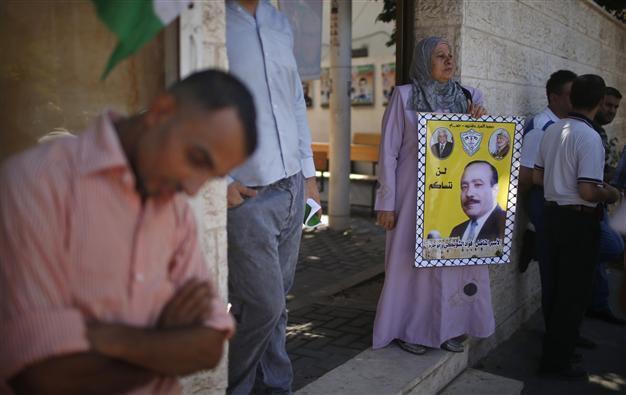 Israel names 26 Palestinian prisoners set for release