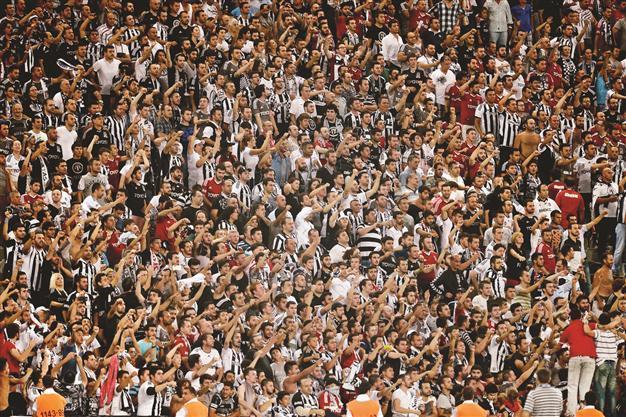 Beşiktaş executive members fined over drinking alcohol