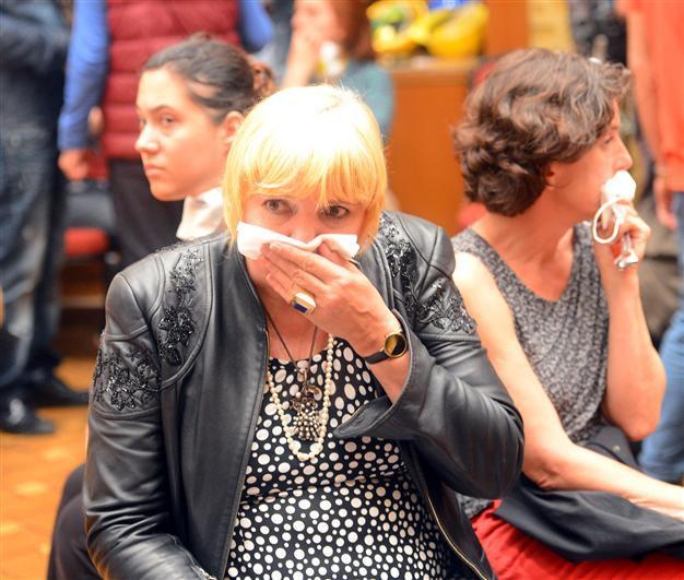 German Greens co-chair affected by tear gas, takes refuge at hotel