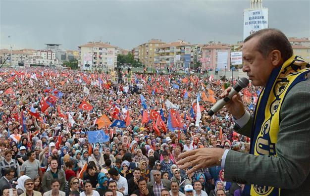 Turkish PM begins addressing ruling party supporters in Istanbul