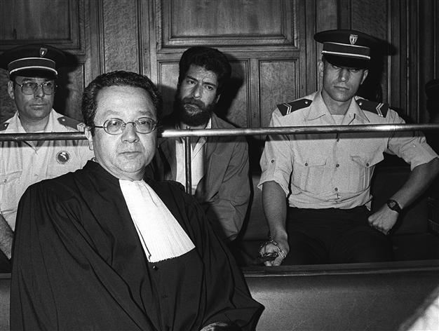Frances Devils advocate lawyer Verges dies at 88