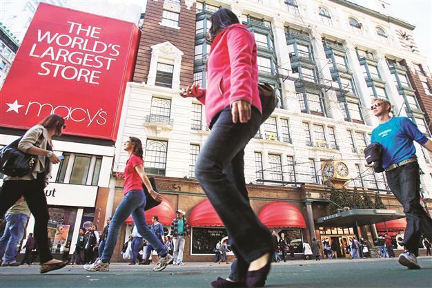 Unsteady recovery worries US customers, say retailers