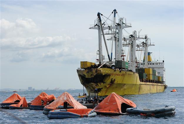 28 dead, two hundred missing in Philippine ferry disaster