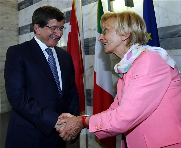 Syria would be implicitly accepting chemical attack if UN probe not allowed: FM Davutoğlu