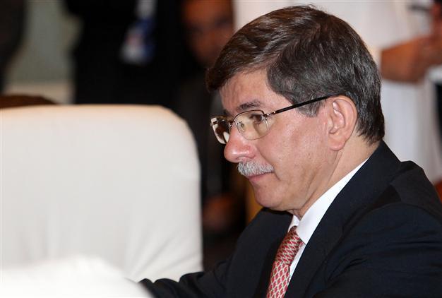Davutoğlu and Lavrov discuss Syria in phone conversation, agree to meet