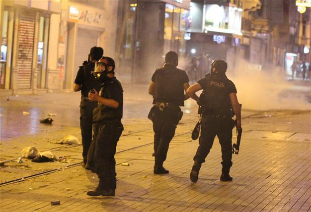 Interior Ministry orders forces to warn before using tear gas