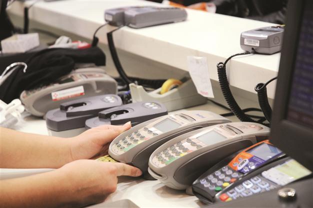 Rising credit debts prompt insurance demand