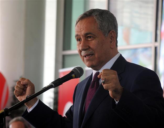 Two pilots kidnapped in Lebanon alive, Turkish Deputy PM Arınç says