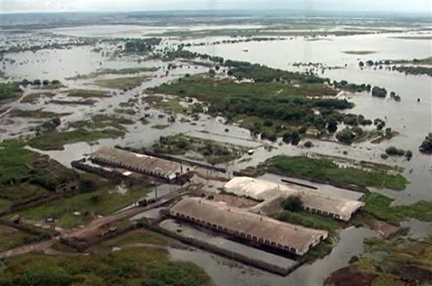 Russia evacuates 19,000 from flooded Far East
