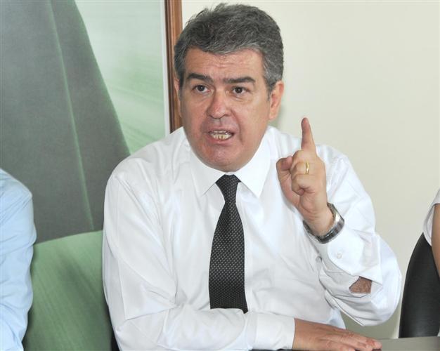 Main opposition party members argue during Constitution session