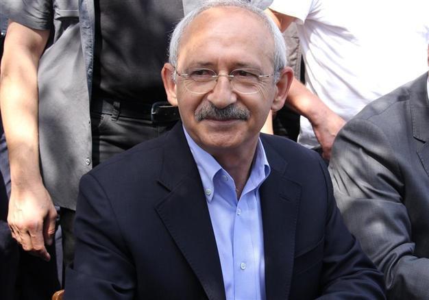 Turkeys main opposition leader won’t attend Victory Day reception