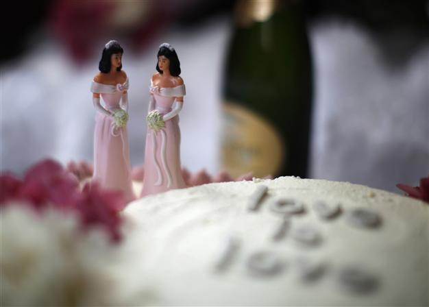 US recognizes same-sex couples under tax laws