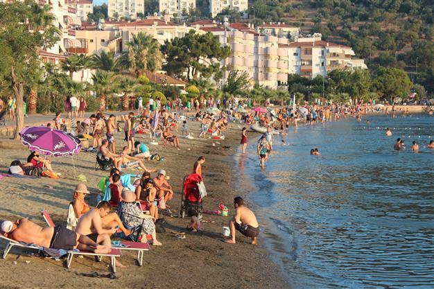 Reactions to Turks on the beach