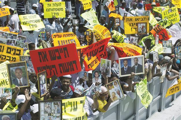 Israeli gov’t deports migrants to Uganda