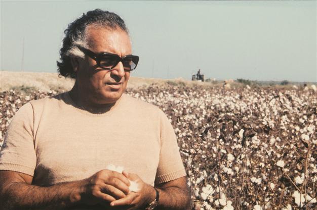 Yaşar Kemals unpublished novel on shelves after 40 years