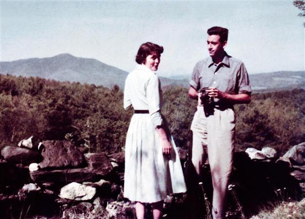 Biography claims new Salinger books to be published