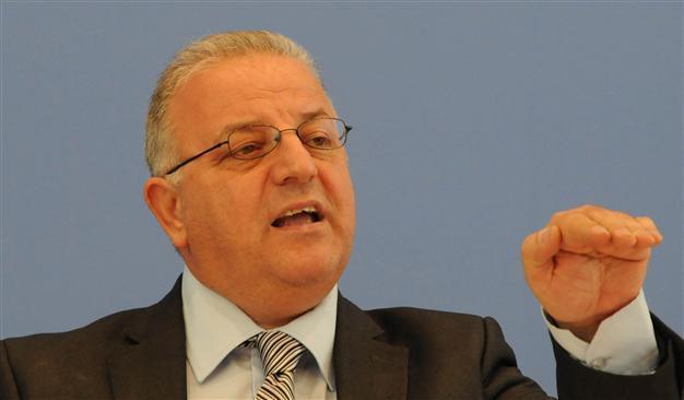 German Turks call for disbanding of security agency after murders