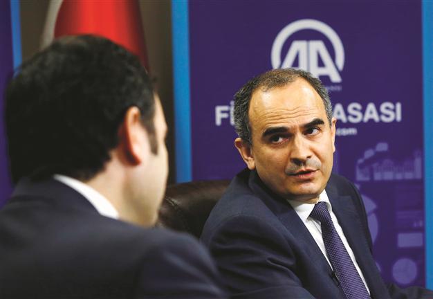 Turkish Central Bank ‘gambles’ with no rate hike policy as lira slides