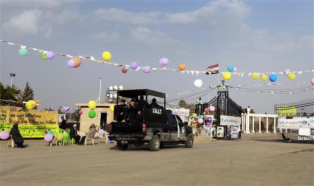 Iraq orders Iran exiles to leave camp without delay