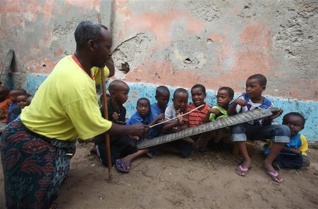 Somalia starts campaign to send 1 million children to school