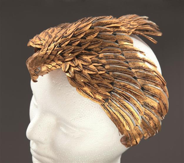 ‘Cleopatra’ headdress, jewels go to auction