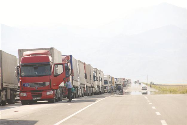Double taxes for Turkish transporters in Hungary