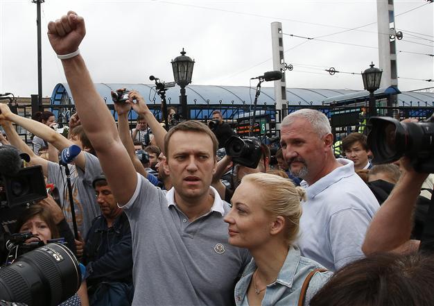 Navalny returns to Moscow a hero after release, will push ahead with mayor bid