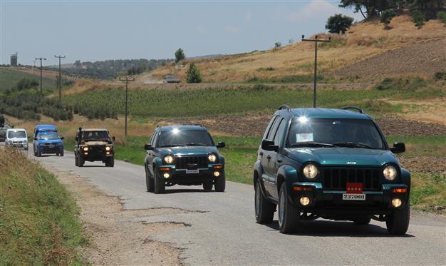 Turkish army confirms return of fire on oil smugglers in Hatay as commander visits zone