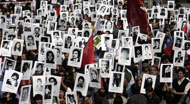 40 years after Pinochet coup, thousands march for rights in Chile