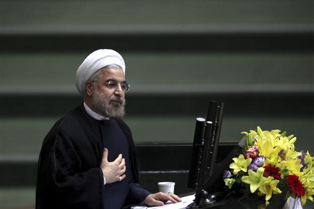 Iranian ministers open pages on banned Facebook