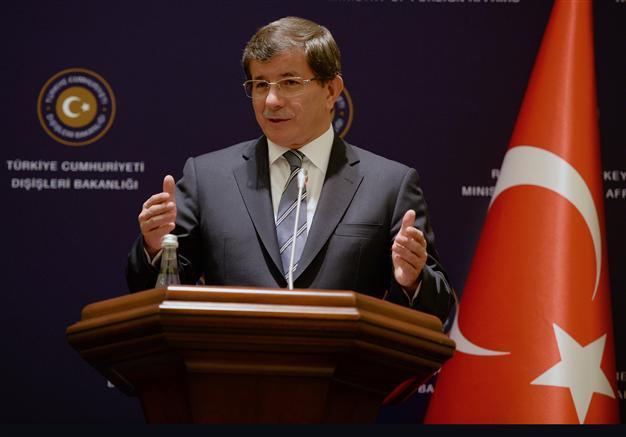 Turkish FM Davutoğlu to visit Paris over Syria talks